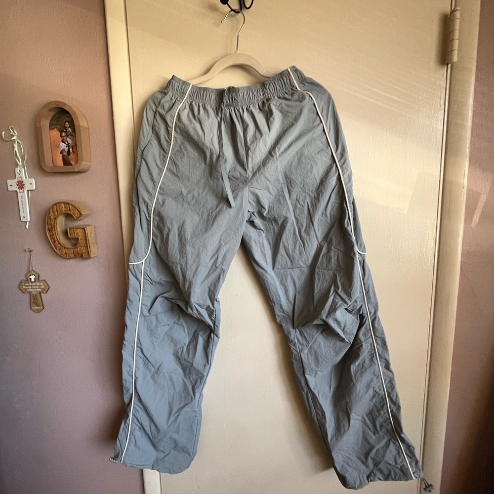 Gray Men’s Track Pants with Contrast Piping